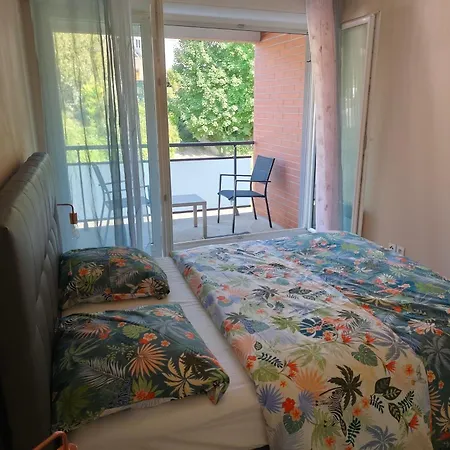 Privee Avec Balcon De 3,5 M2 Dans Un Avec Parties Communes Partagees *